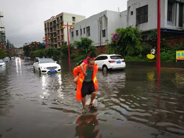 四川眉山暴雨预警及应对措施，最早暴雨预警与应对策略